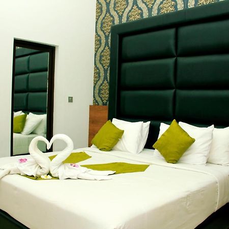 The Baliview Luxury Villas & Resto Pekanbaru Bagian luar foto