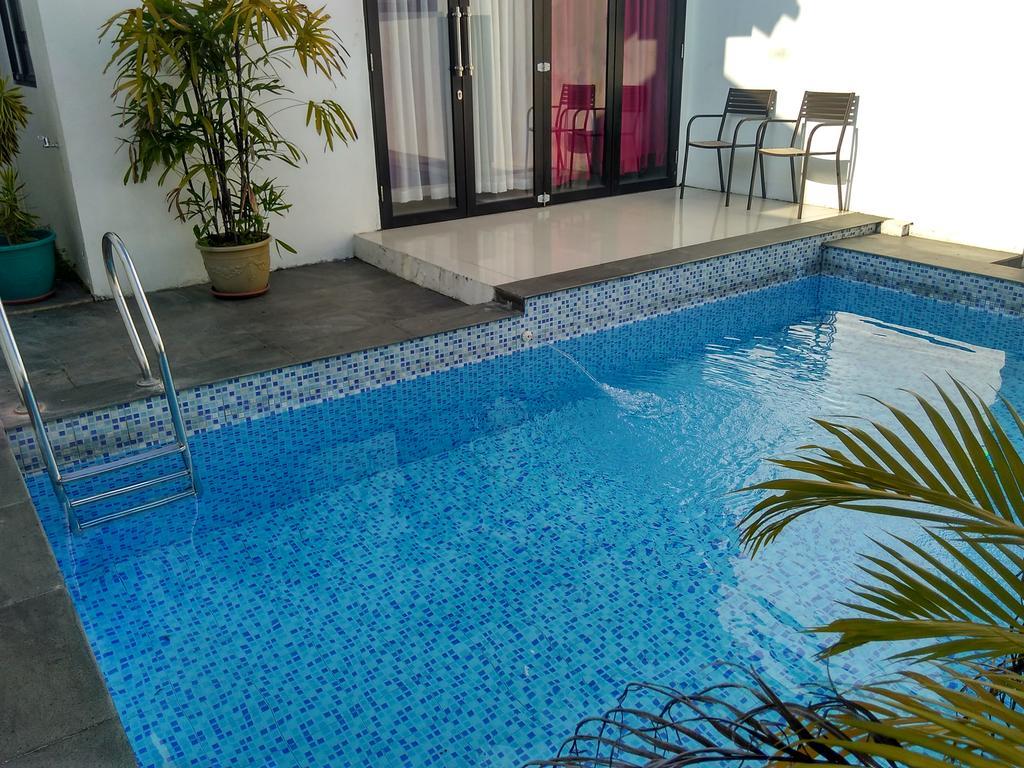 The Baliview Luxury Villas & Resto Pekanbaru Bagian luar foto