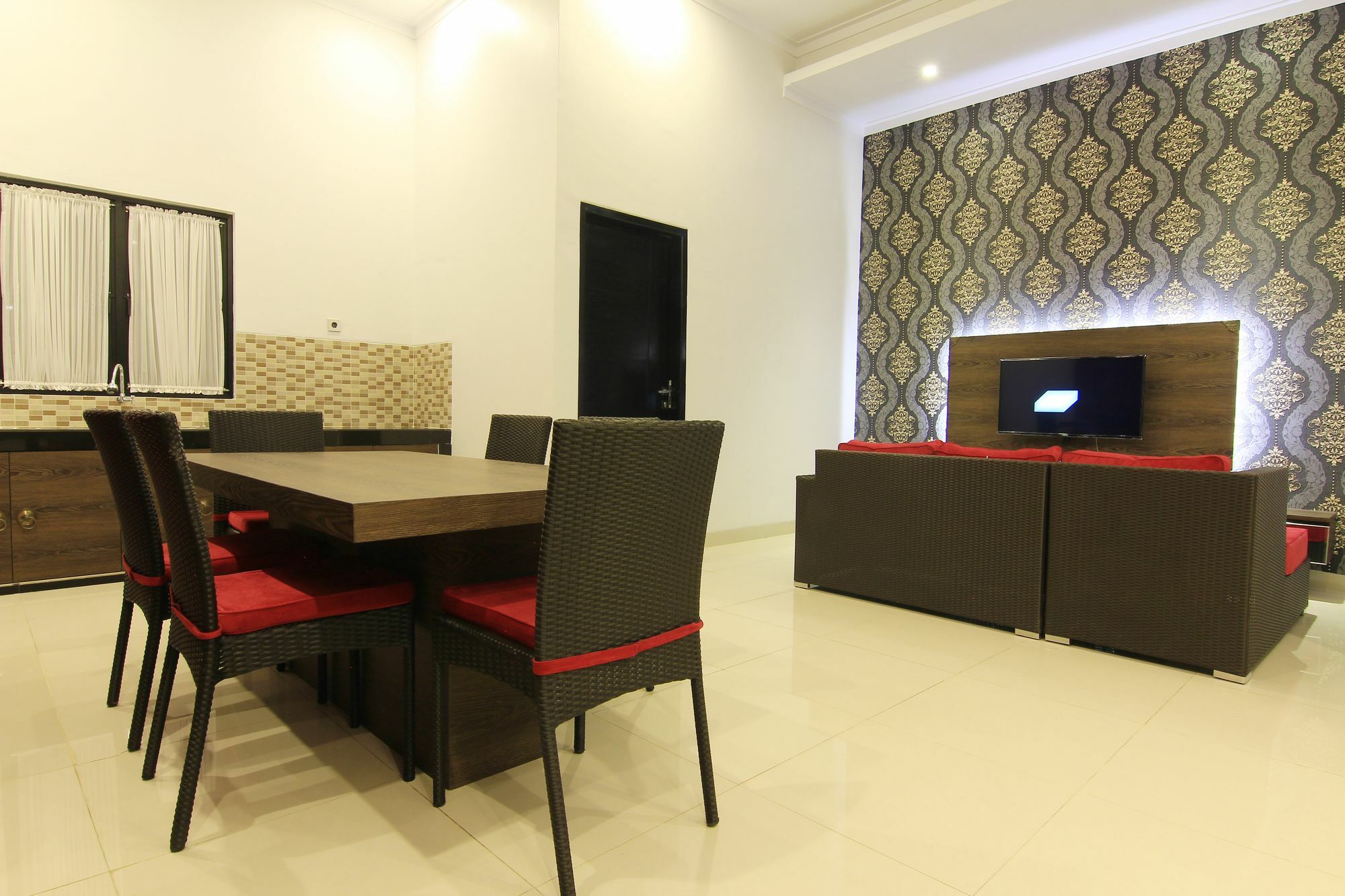The Baliview Luxury Villas & Resto Pekanbaru Bagian luar foto