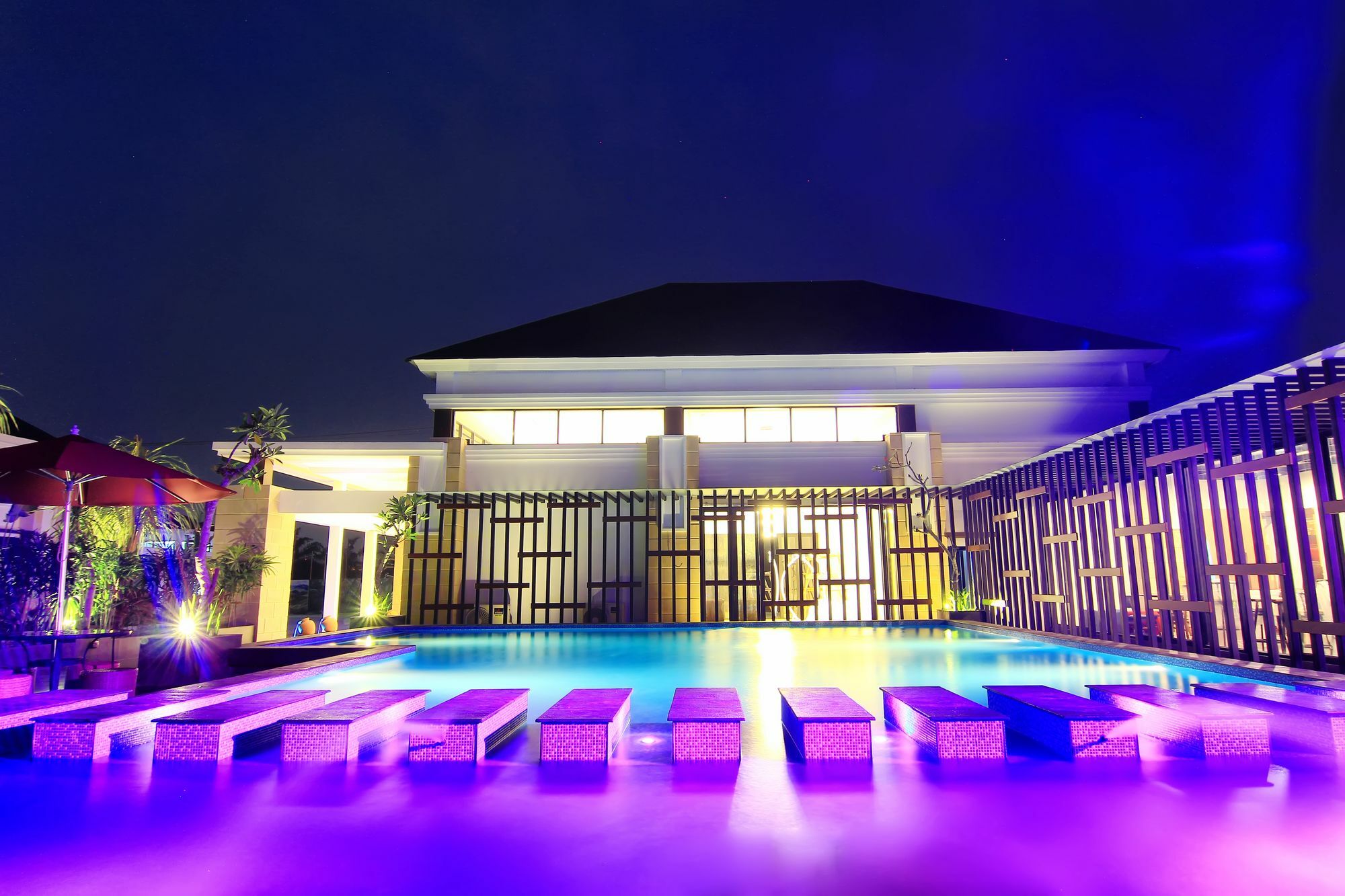 The Baliview Luxury Villas & Resto Pekanbaru Bagian luar foto