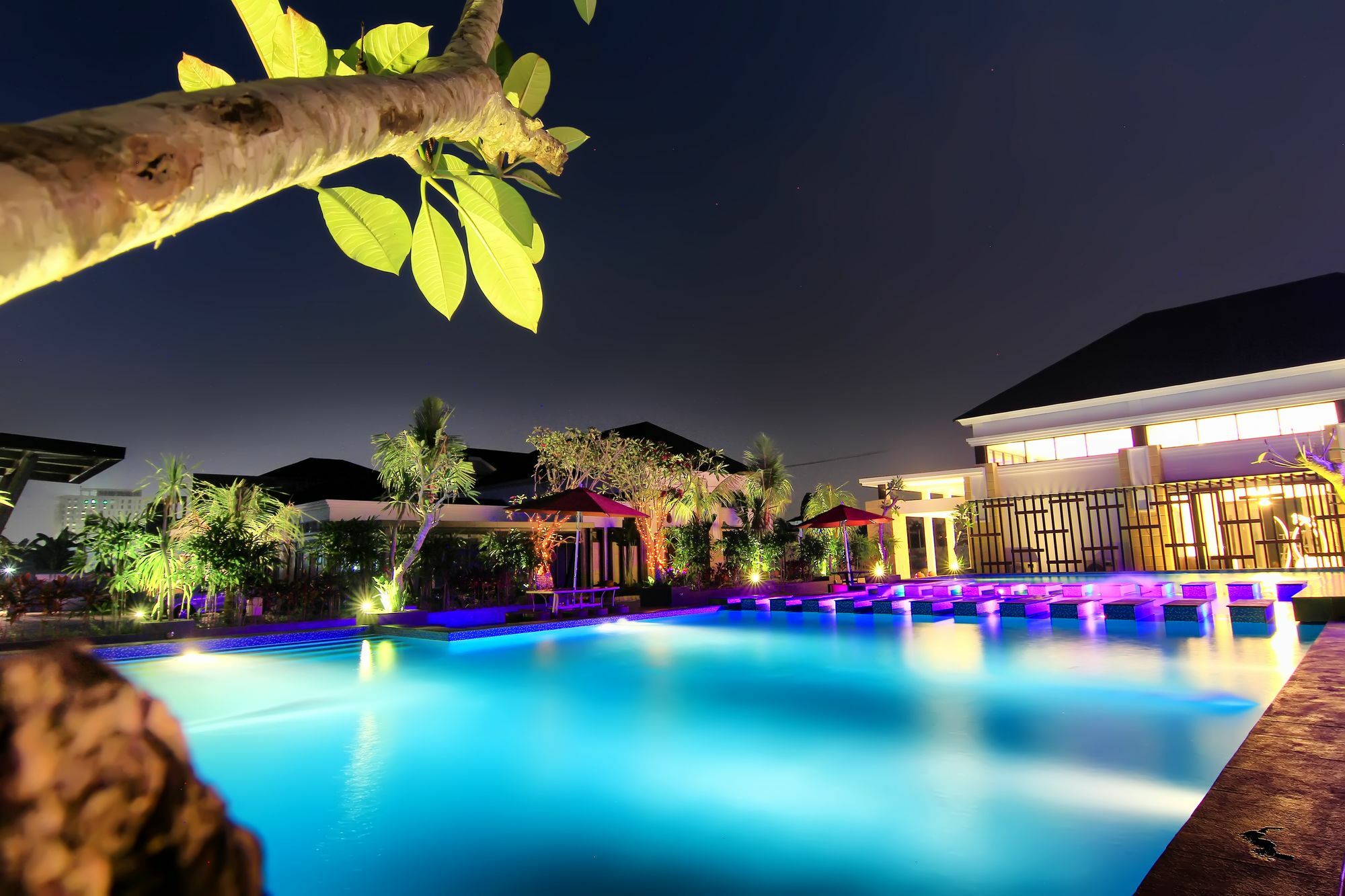 The Baliview Luxury Villas & Resto Pekanbaru Bagian luar foto